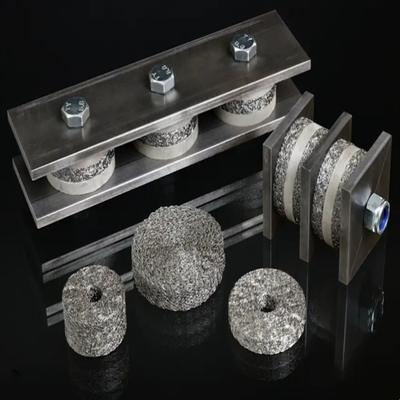 5-150mm hoher Durchmesser 10-200mm drückte gestrickten Draht Mesh For Silencers Filtration zusammen