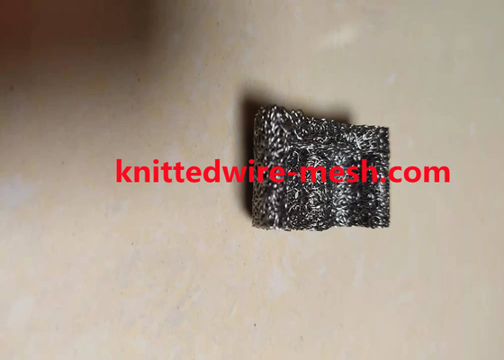 Rundlöchrig gestalteter Filter aus Geflecht in Weiß für eine effektive Filtration